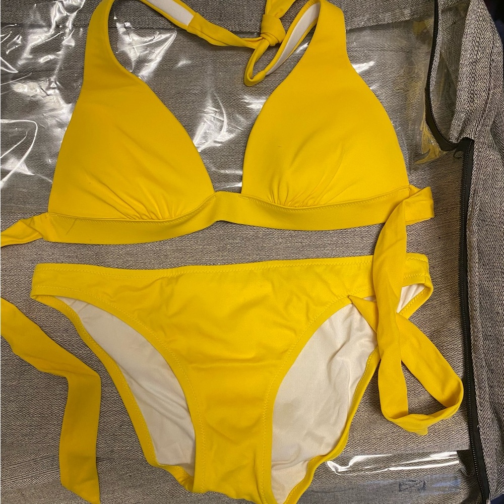 Victoria’s Secret bikini
